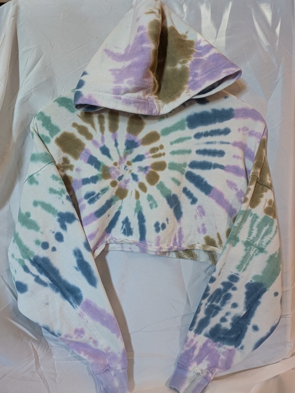 Aeropostale Cropped Pastel Tie-Dye Hoodie in Lavender, Mint & Blue